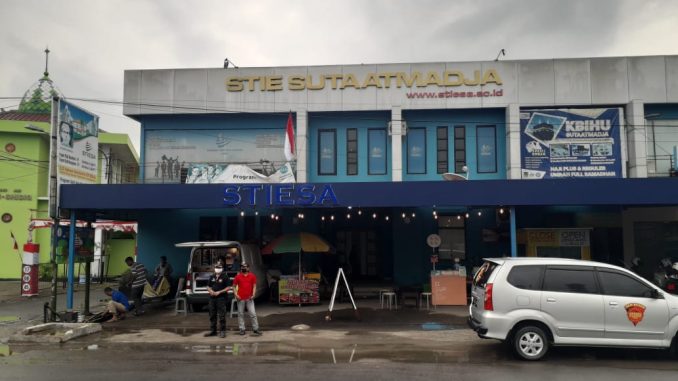 Sekolah Tinggi Ilmu Ekonomi Sutaatmadja,