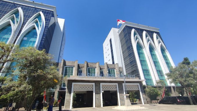 Universitas Islam Negeri Sunan Ampel Surabaya,.